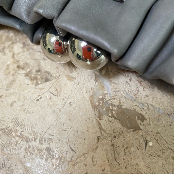 Small Evening Clutch Handbag Rhinestones Faux Grey Leather Animal Print Guess - Picture 10 of 13